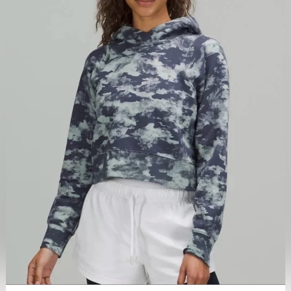 Lululemon loungeful cropped hoodie
